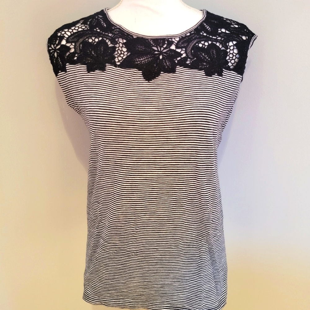LOFT T shirt